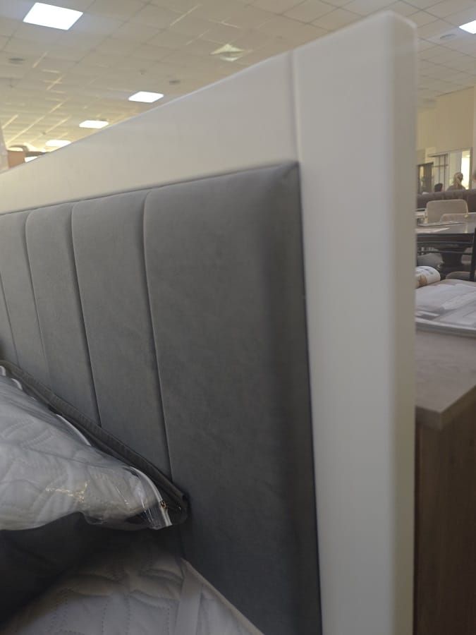 Дерев'яне ліжко Монако люкс 160х200 з вільхи з м'яким узголів'ям