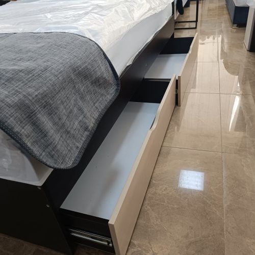 Двуспальная кровать с ящиками 160х200 см
