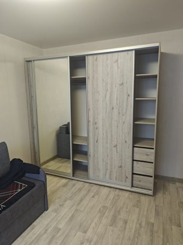 Шкаф-купе 2300х2400х600 (Дуб кортона) с зеркалом